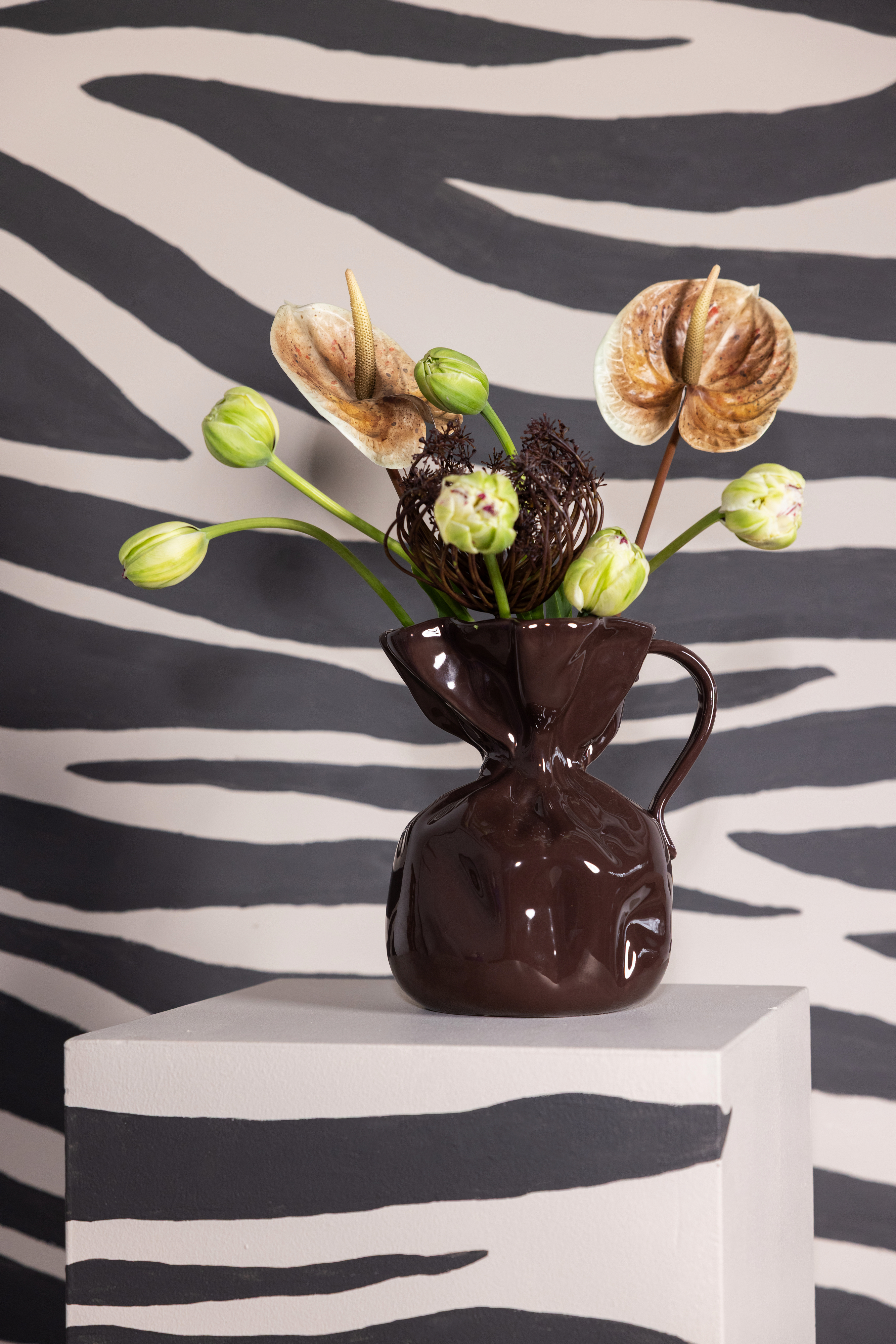 BYON フラワーベース　セラミック花瓶　crumple vase Vase Crumple | Byon