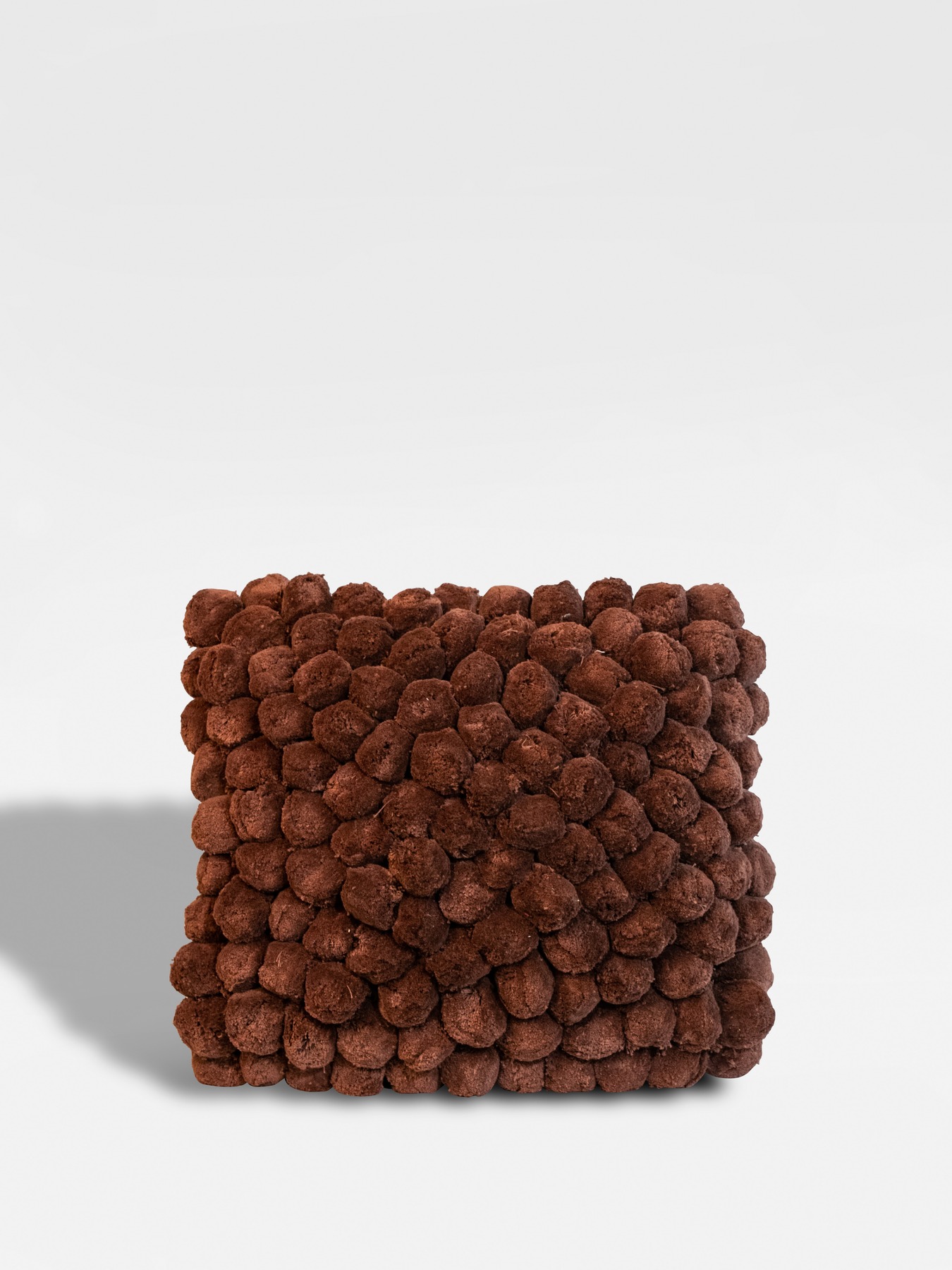 Byon | バイオン からのPom Pom クッション 45x45 cm