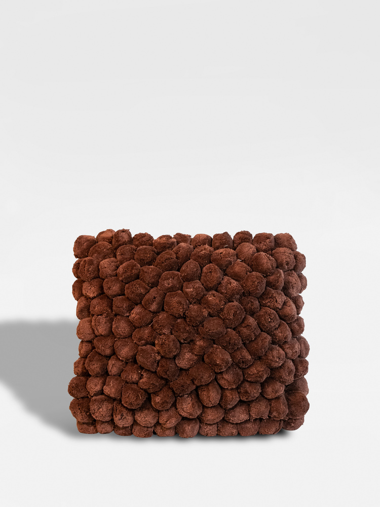Byon PomPom クッション Byon | バイオン からのPom Pom クッション 45x45 cm